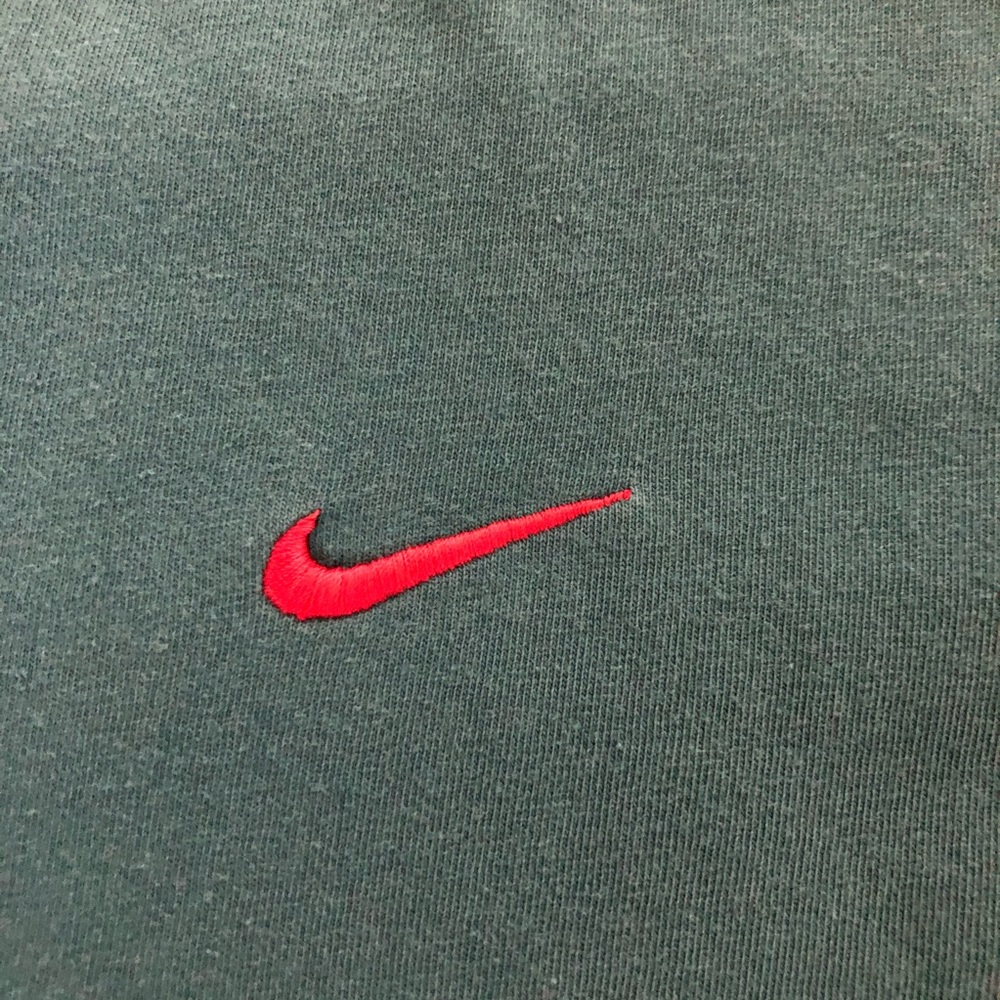Nike - Picture 2 of 3